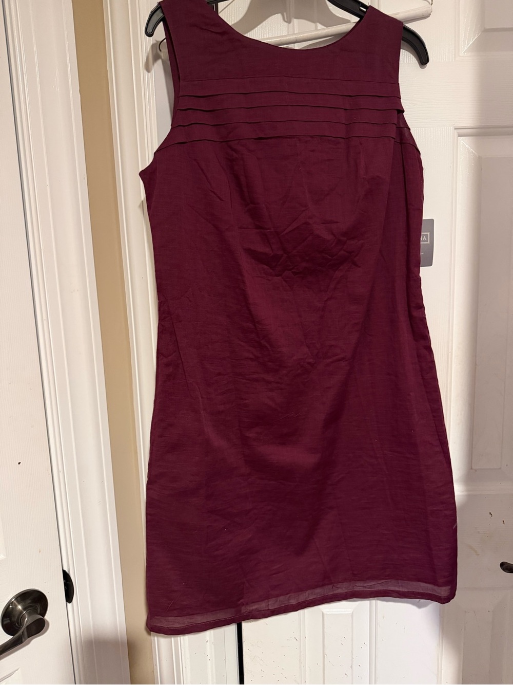 Merona Sleeveless Boatneck Shift Dress in Wine